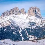 Widok na potężną górę Marmolada.